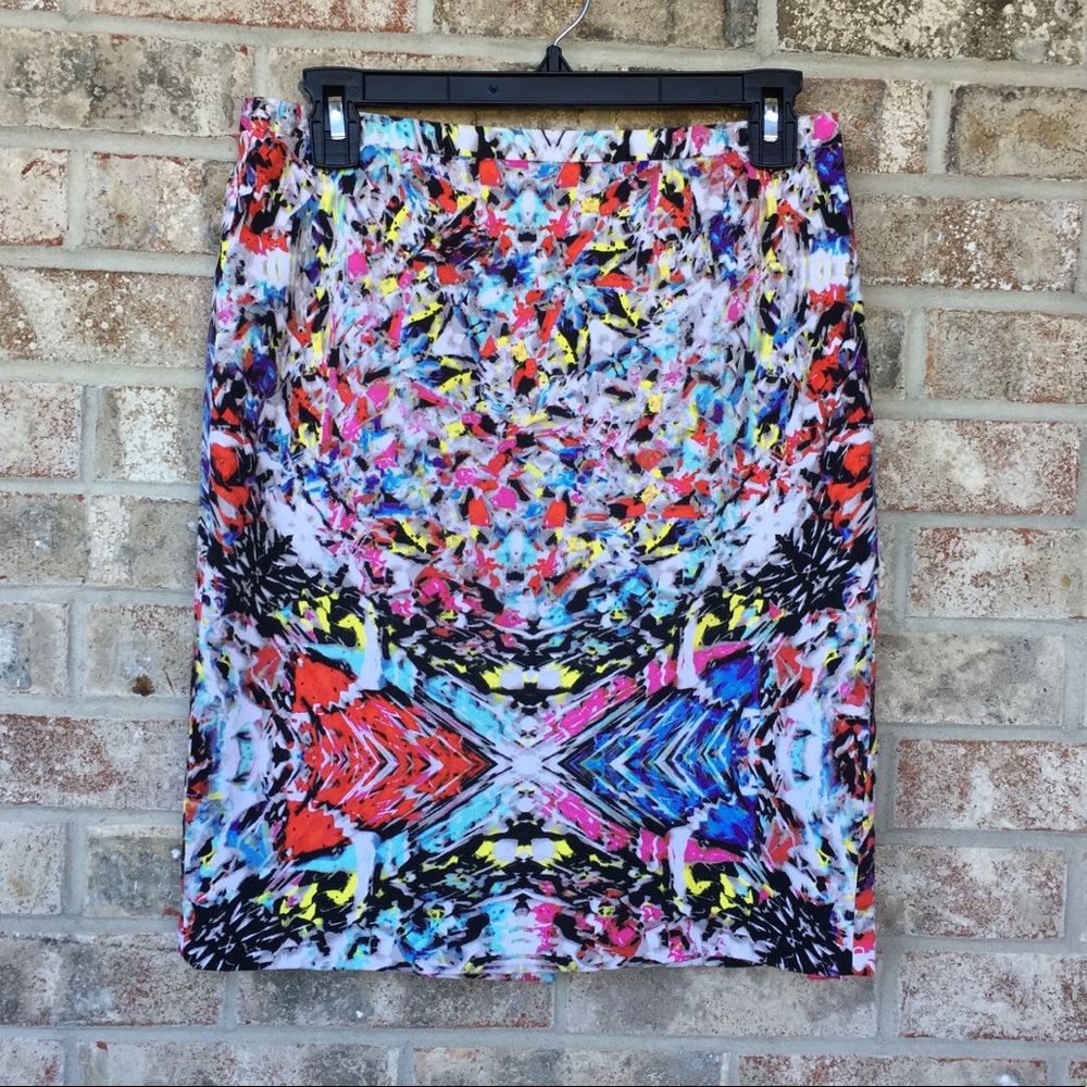 T Tahari Abstract Print Skirt